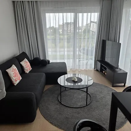 Coral Bay Apartment *