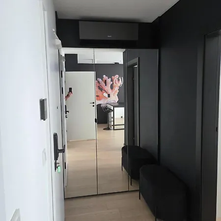Coral Bay Apartment *