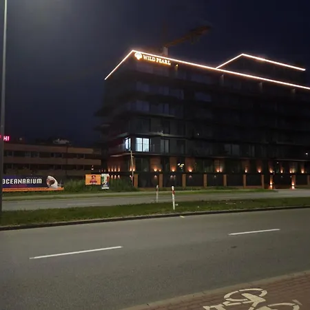 Coral Bay Apartment